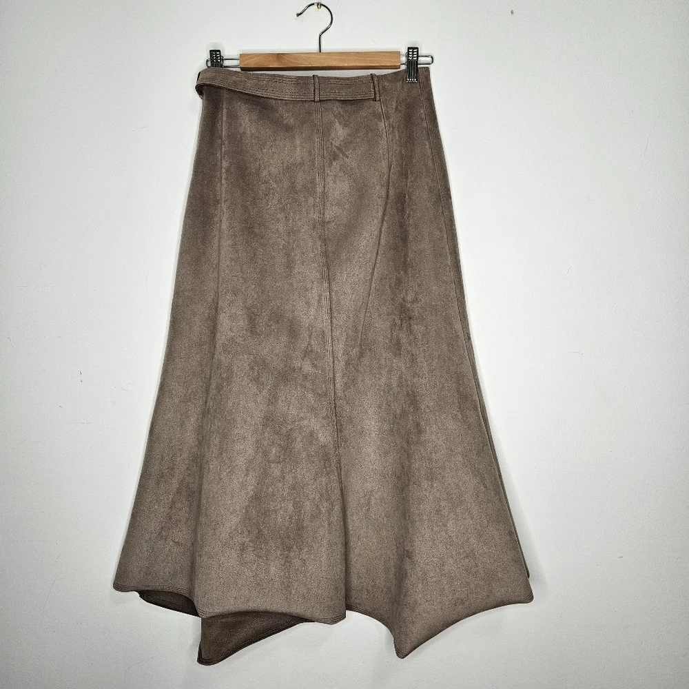 Aritzia Babaton Cecily Faux Suede  A-Line Midi Skirt Sz 4 Taupe Self-tie belt
